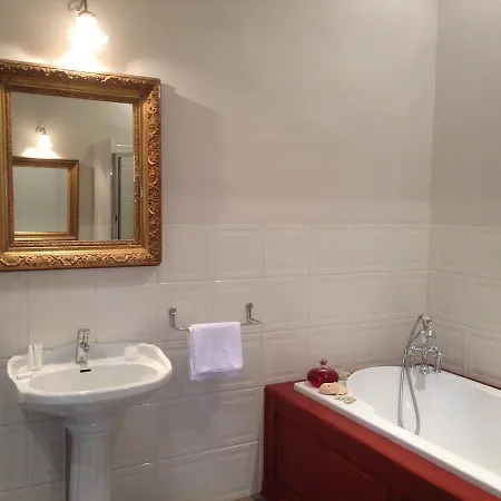 Villa Marambat بيت ضيافة Marambat