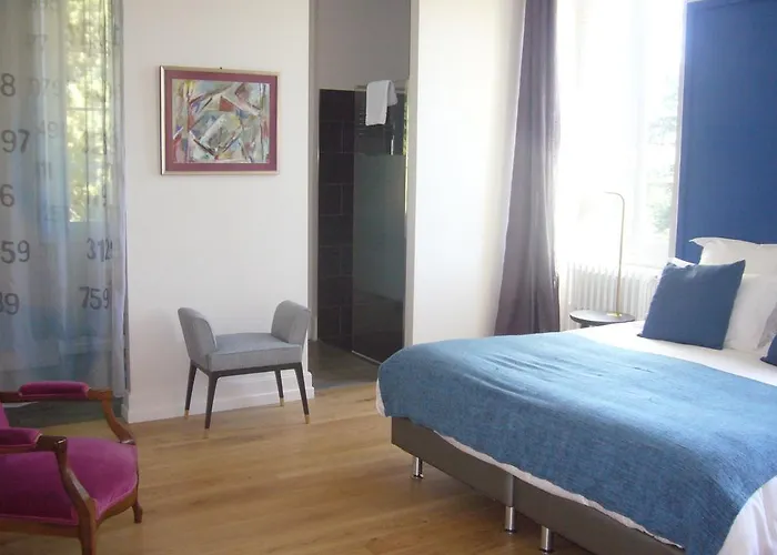 Πανσιόν Villa Marambat 3*