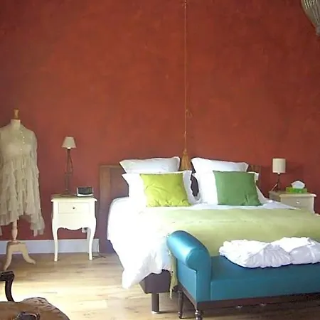 Villa Marambat בית הארחה 3*
