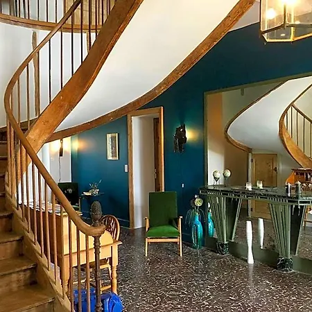 בית הארחה Villa Marambat 3*